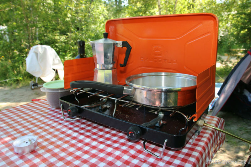 Cafetera und Campingkocher